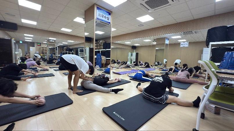 송현1,2동 주민센터(필라테스)수업사진입니다 사진