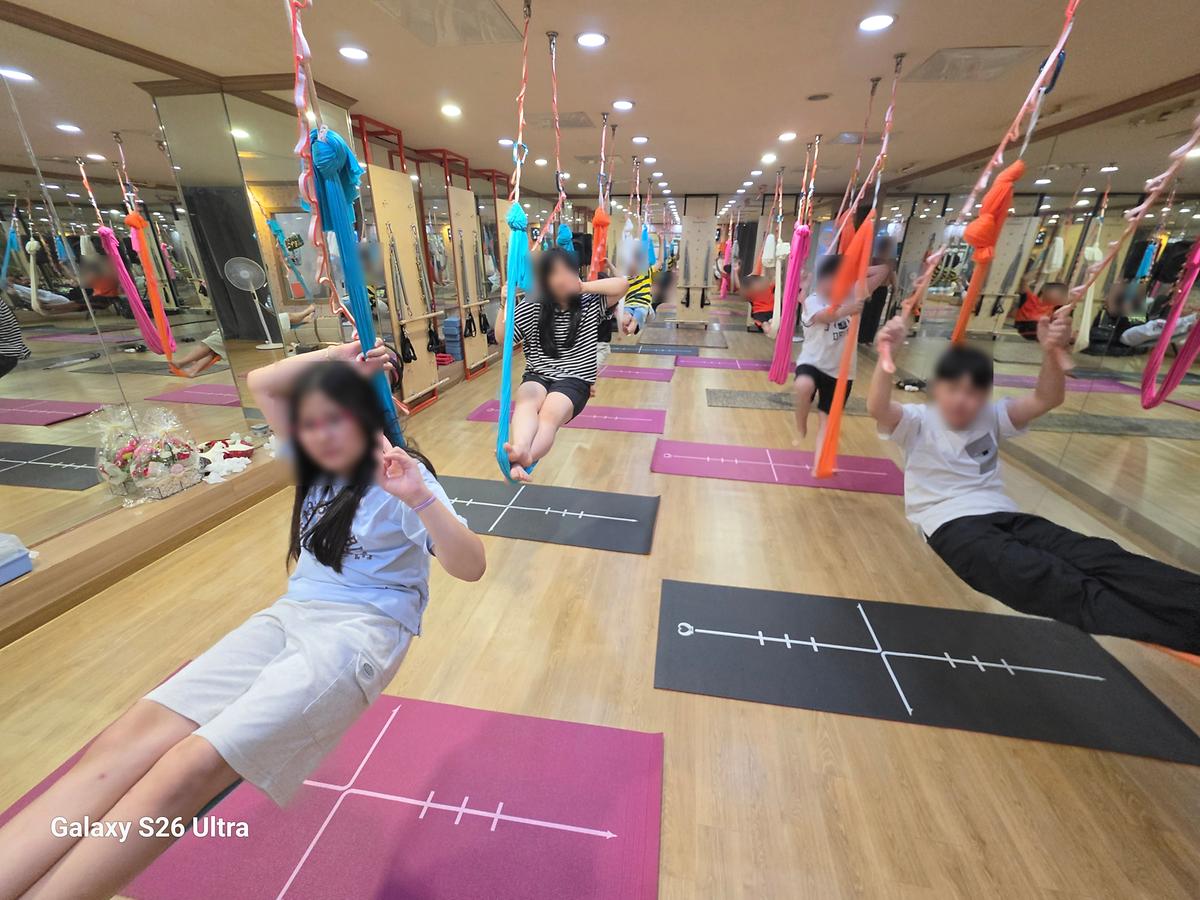 8월_플라잉_요가_(2).jpg 이미지