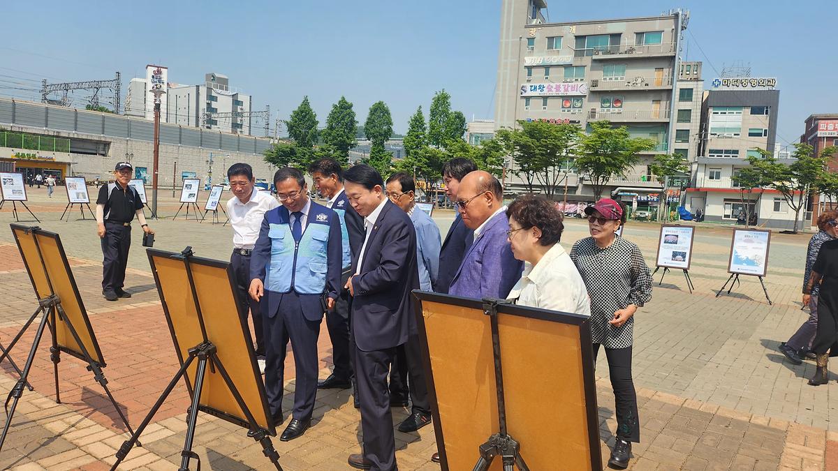 25.6.18._(수)_6.25전쟁_당시_음식_시식회_및_평화통일_사진전_(9).jpg 이미지