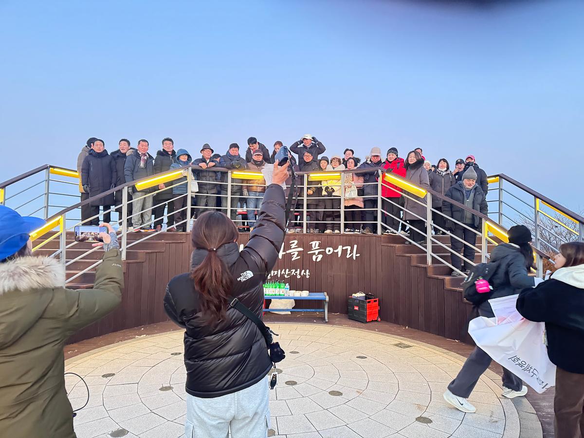 25.01.03.(토)_해맞이_행사(월미산_등산)_(103).jpg 이미지